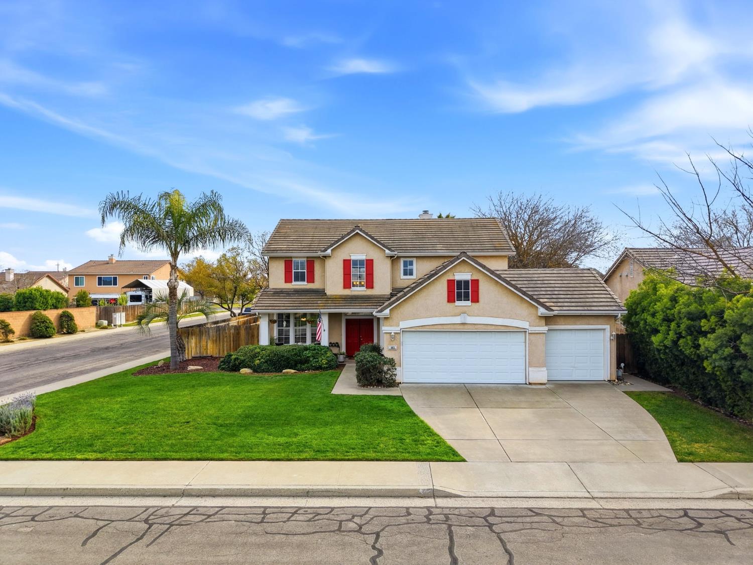 903 W Sandstone Ct, Hanford, CA 93230