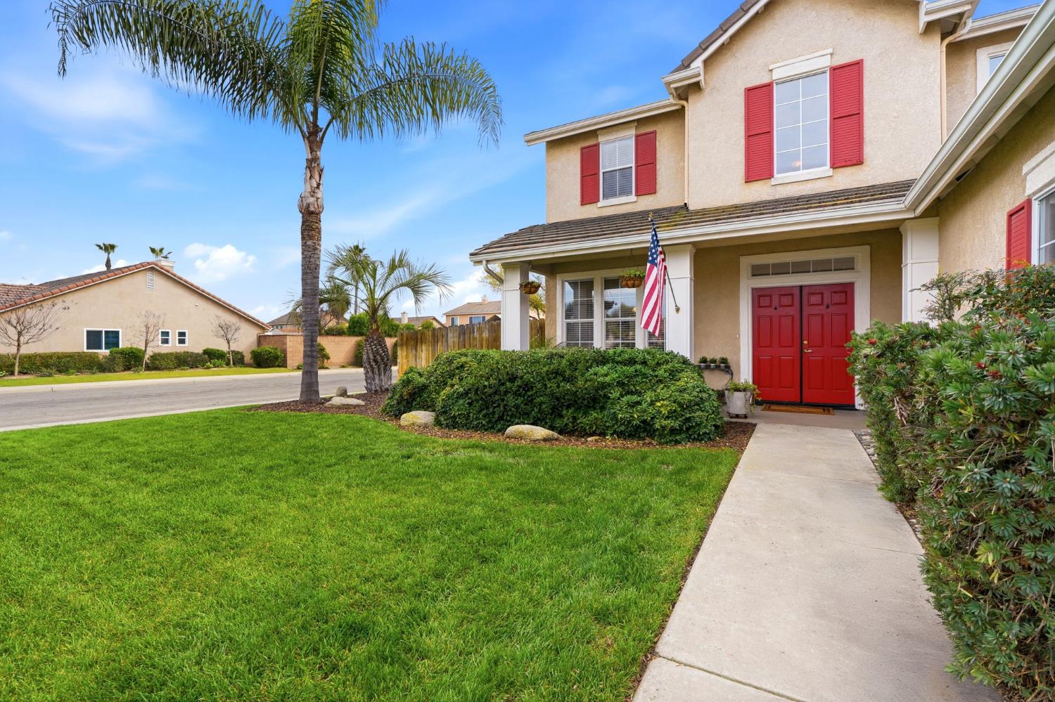 903 W Sandstone Ct, Hanford, CA 93230