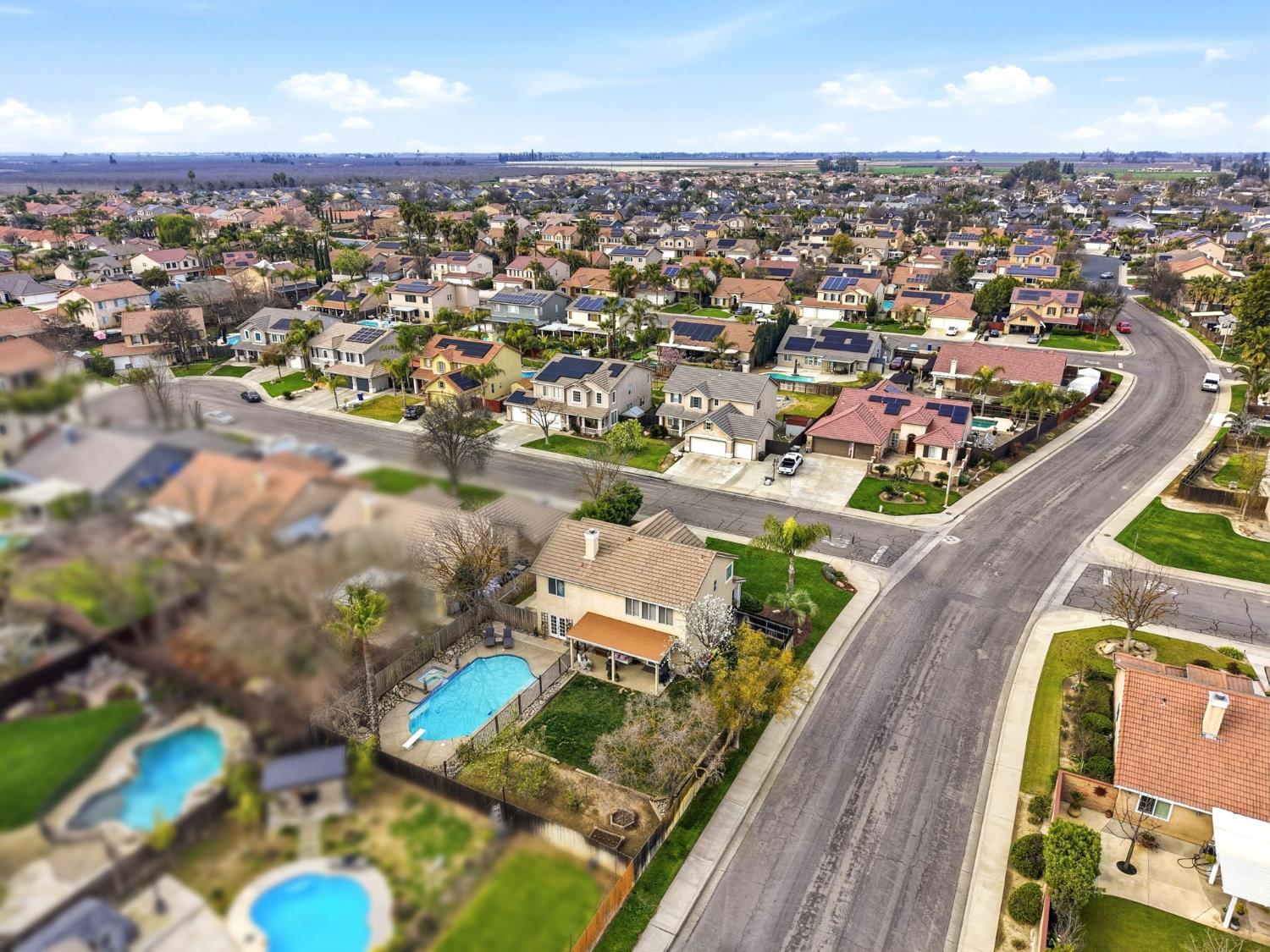 903 W Sandstone Ct, Hanford, CA 93230