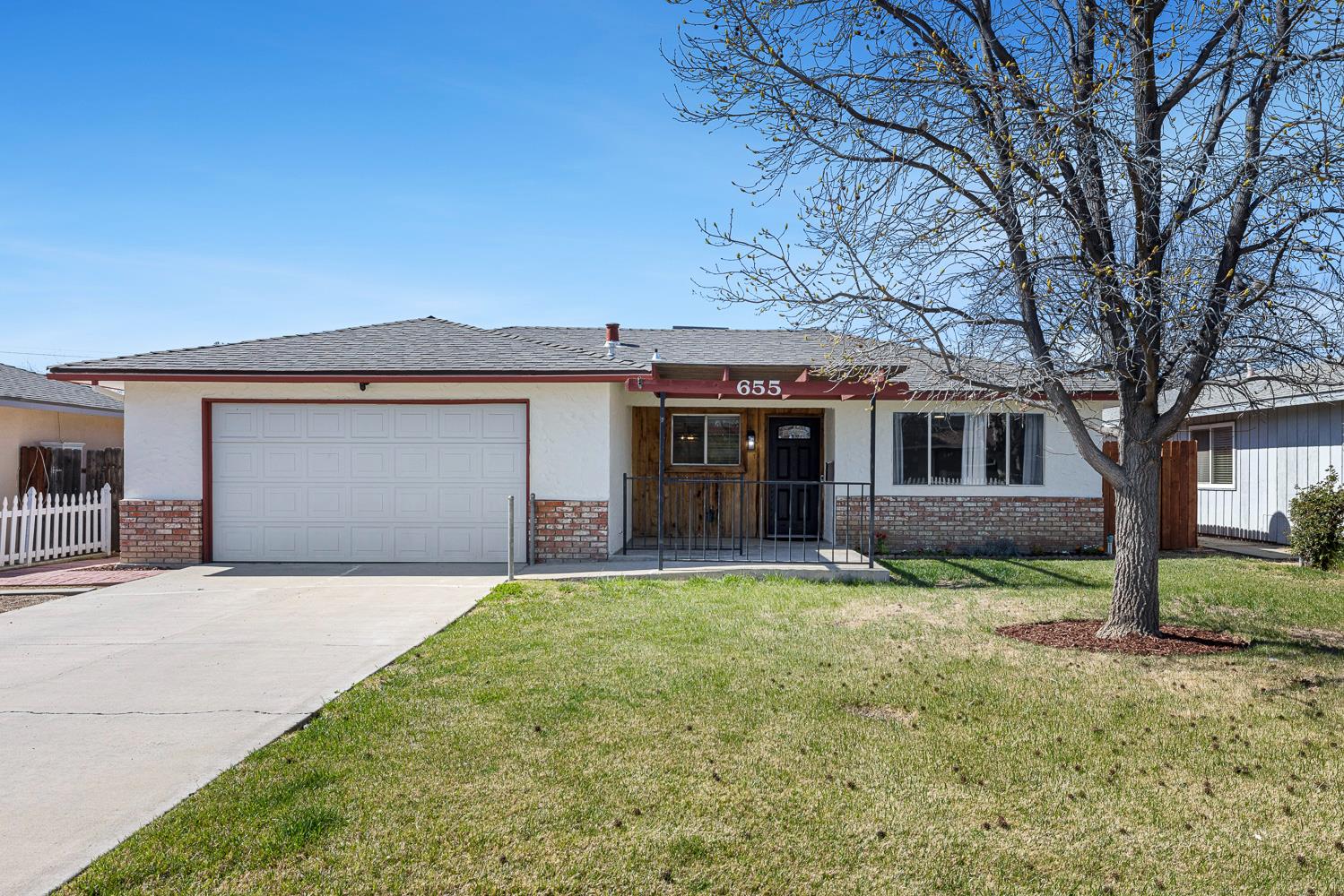 655 N Princeton Ave, Coalinga, CA 93210