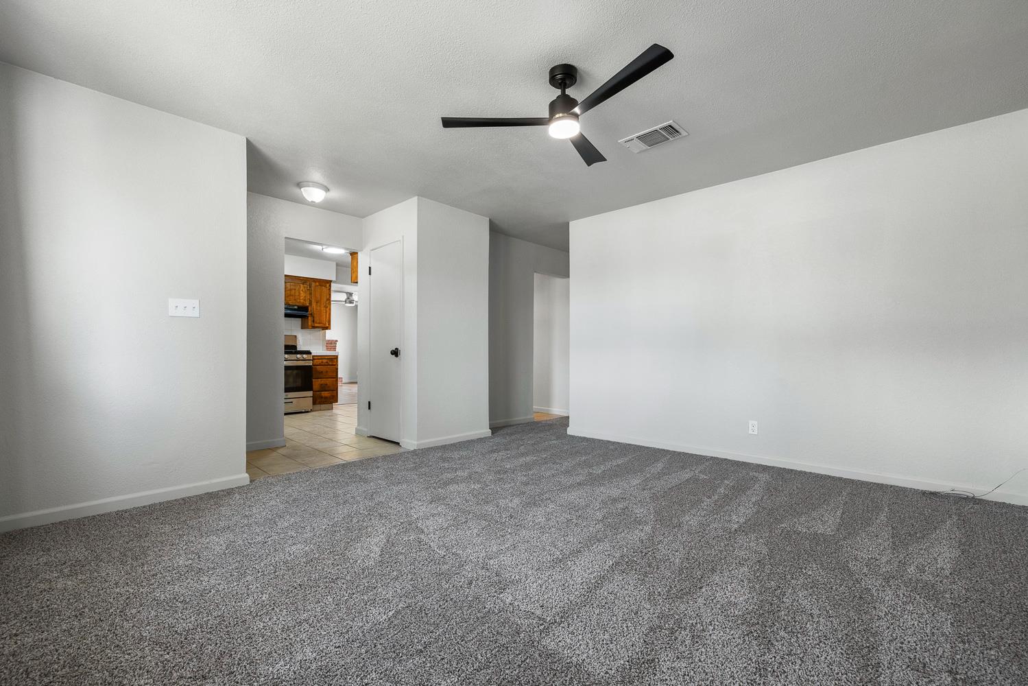 655 N Princeton Ave, Coalinga, CA 93210