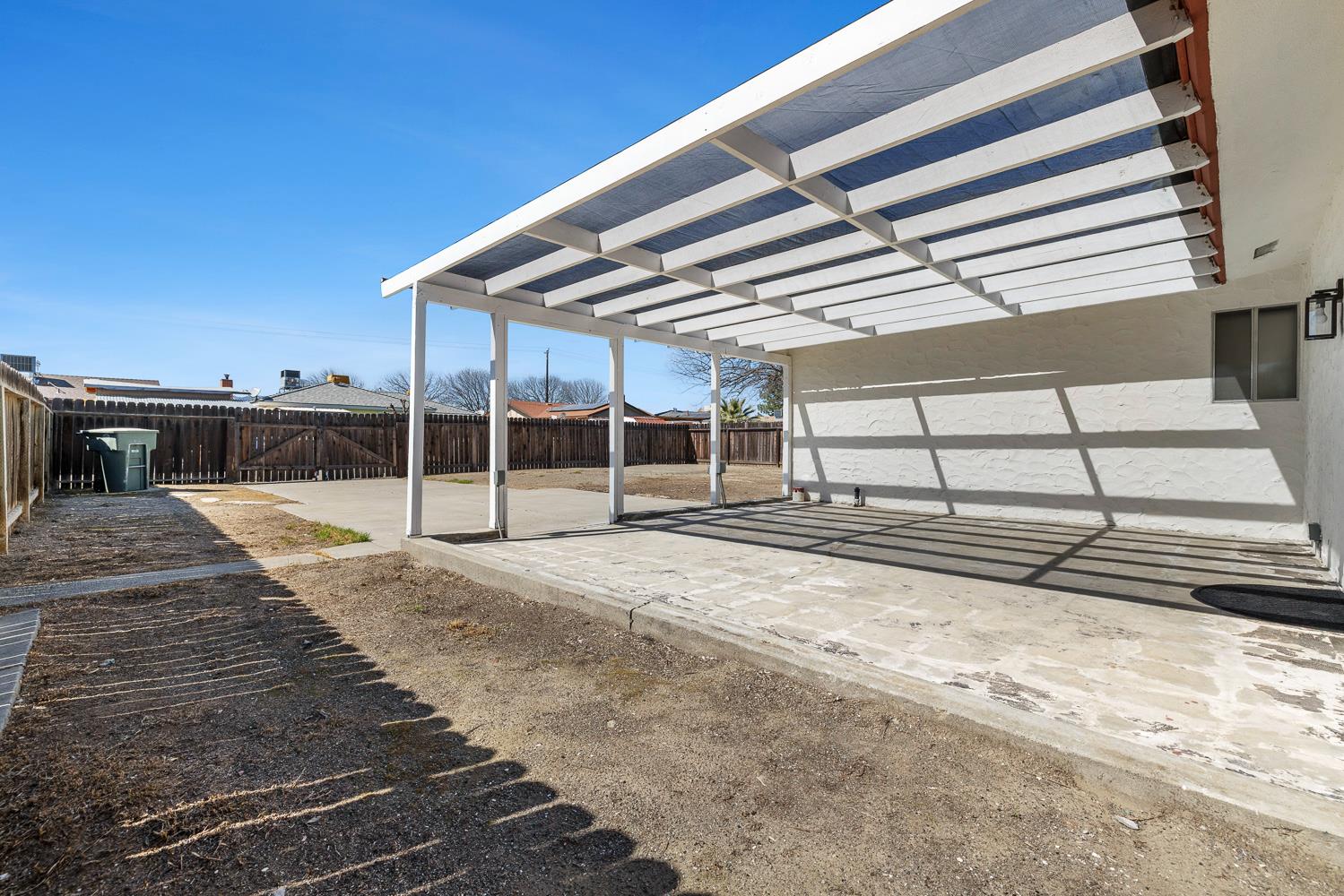 655 N Princeton Ave, Coalinga, CA 93210