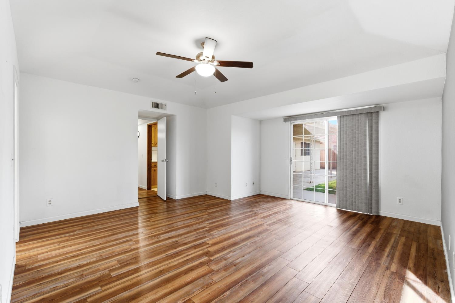 2377 Frederick Way, Madera, CA 93637