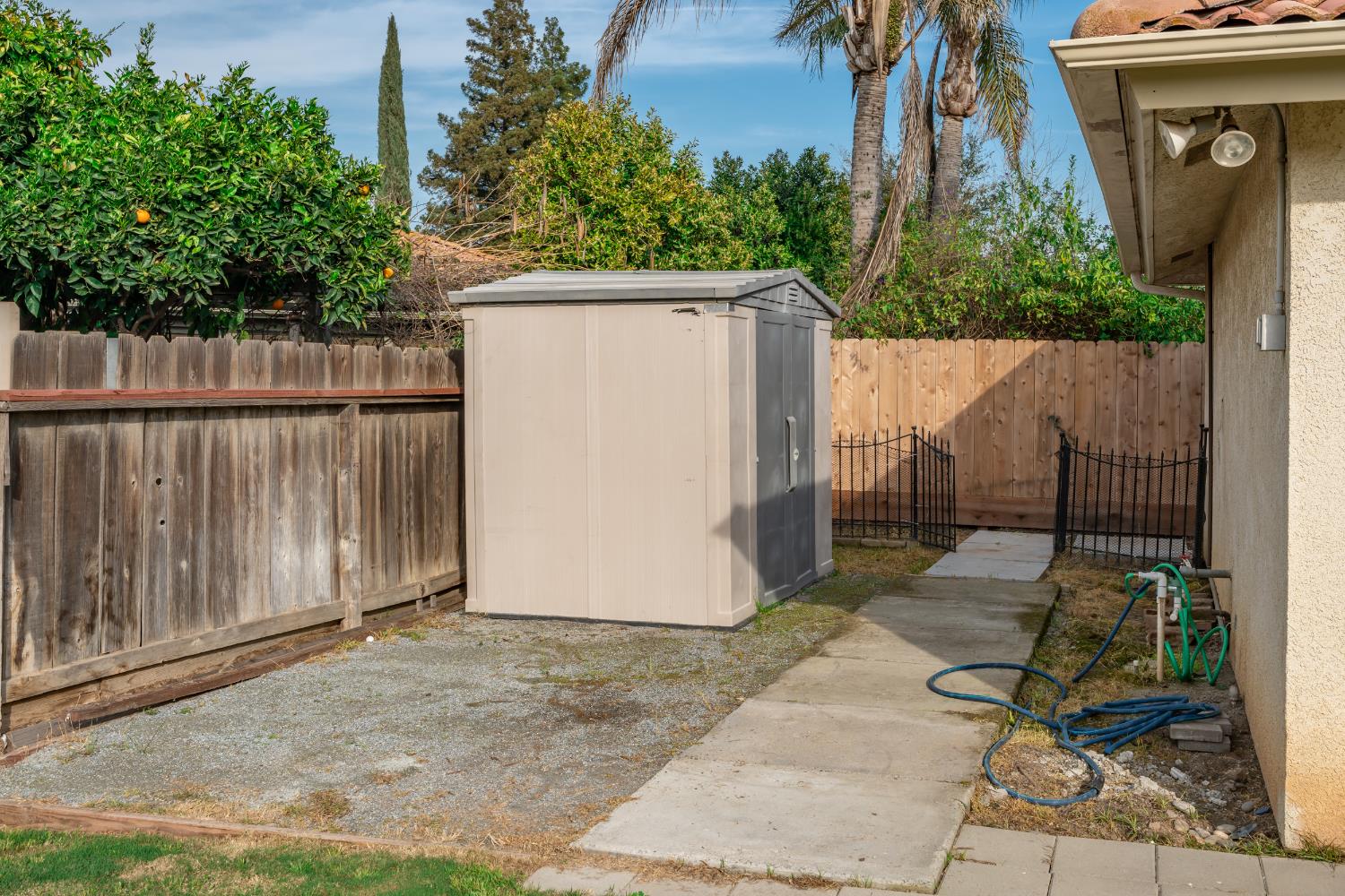 2377 Frederick Way, Madera, CA 93637