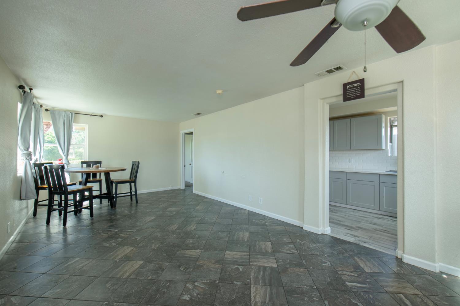 2319 E Vassar Ave, Fresno, CA 93703