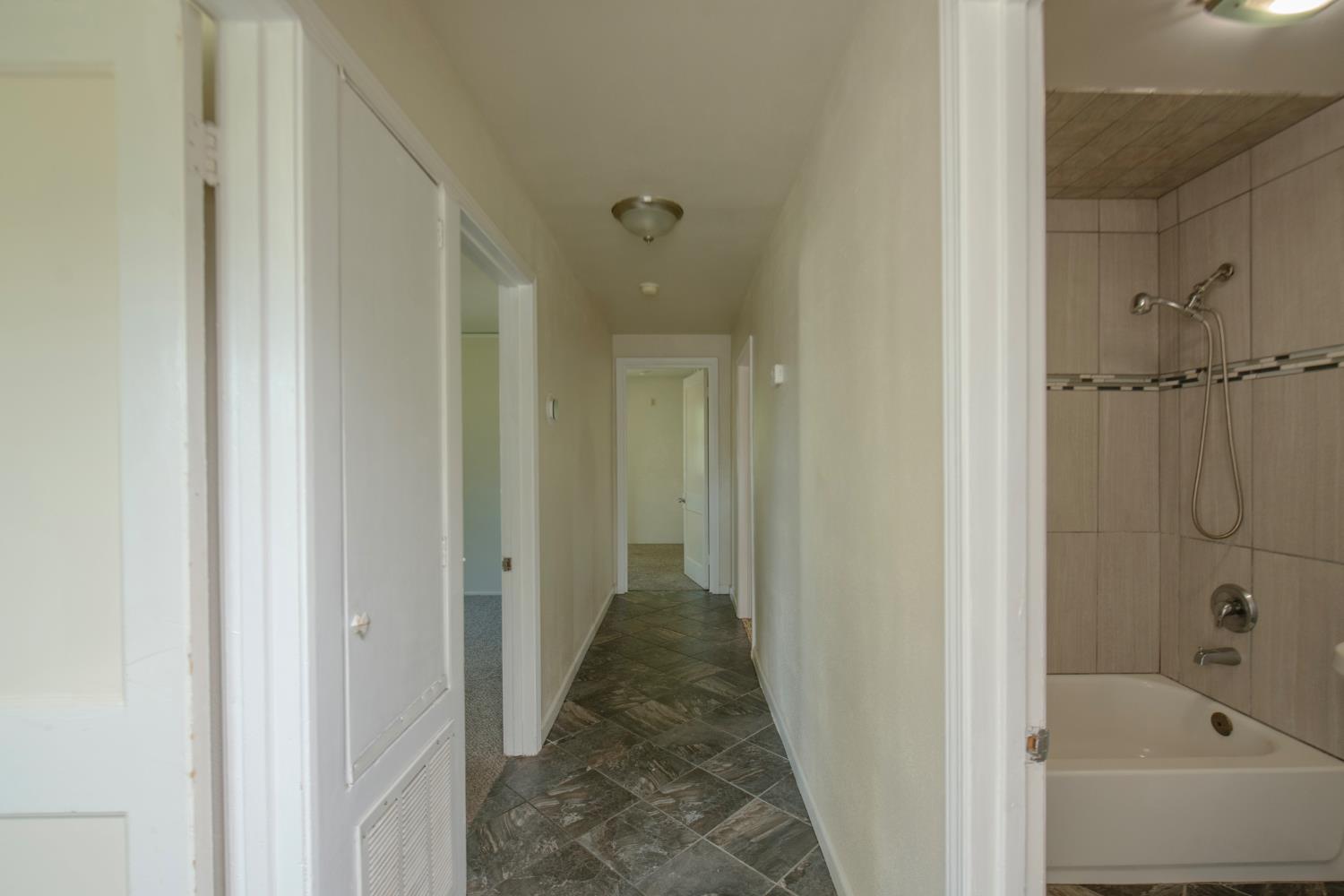 2319 E Vassar Ave, Fresno, CA 93703