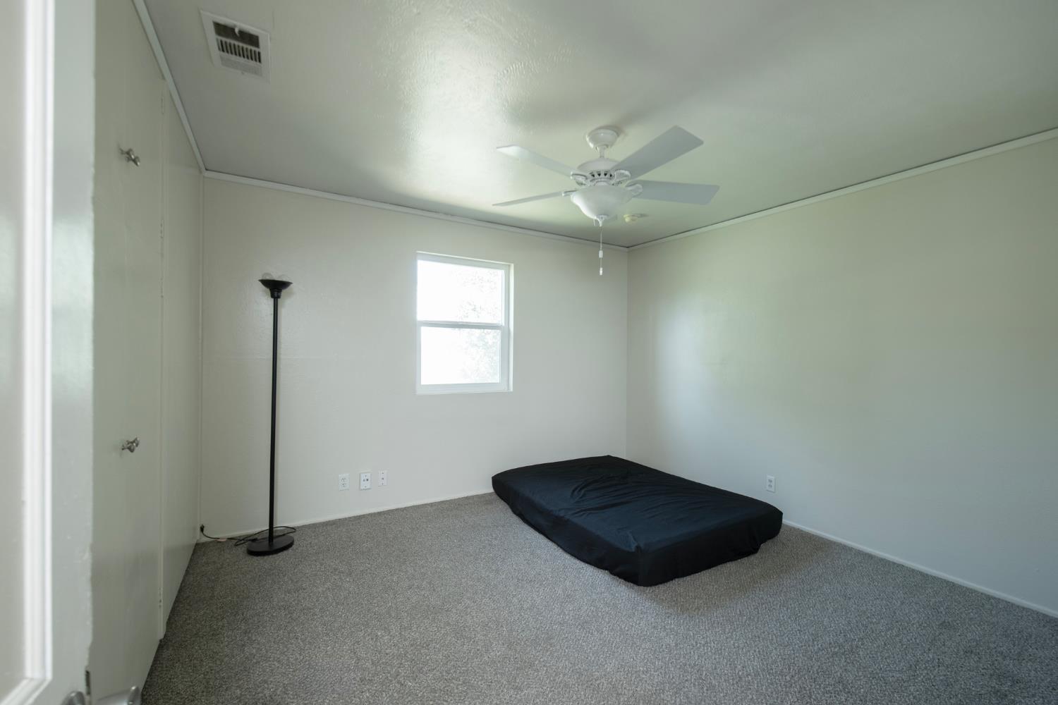 2319 E Vassar Ave, Fresno, CA 93703