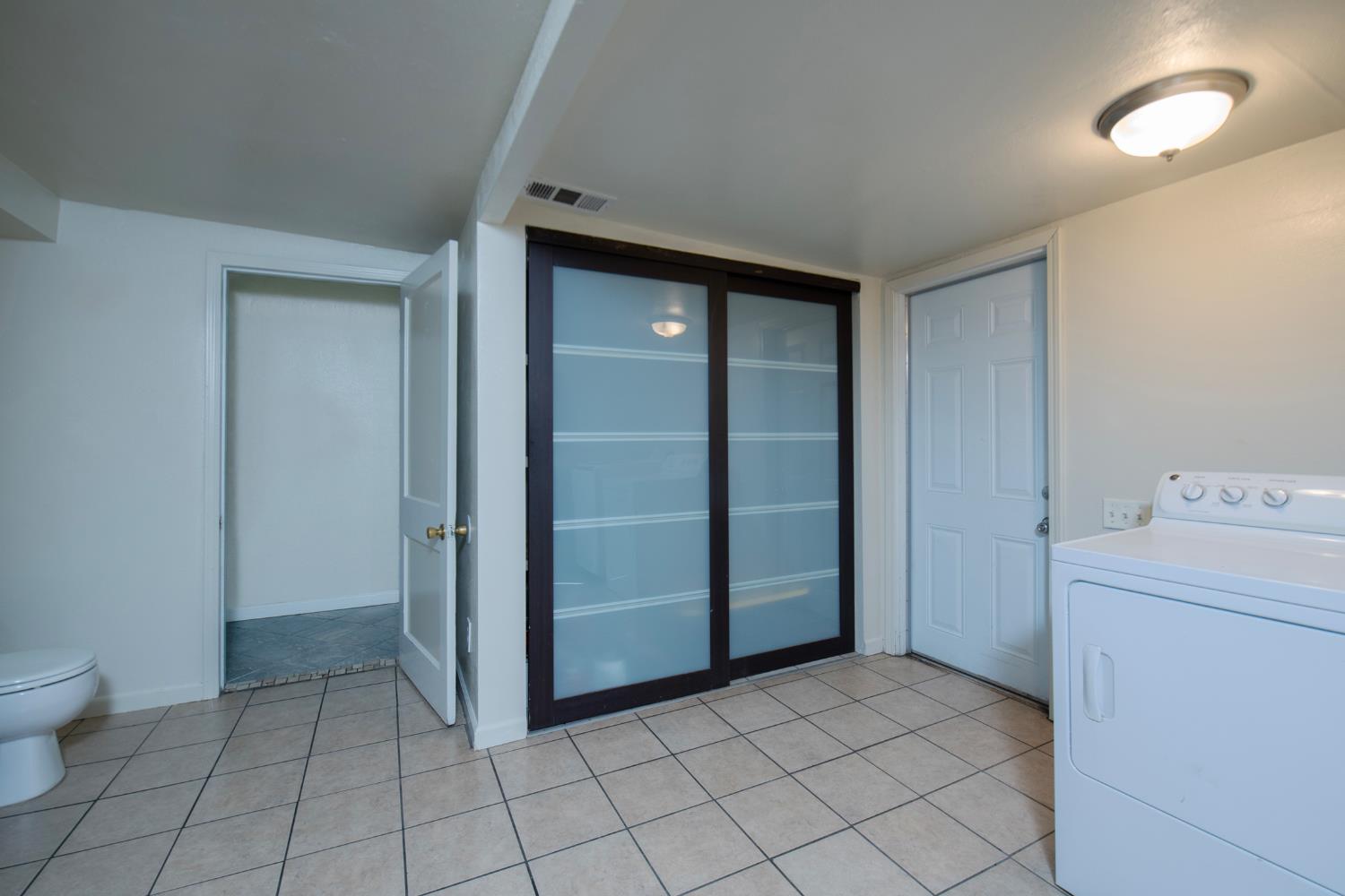 2319 E Vassar Ave, Fresno, CA 93703