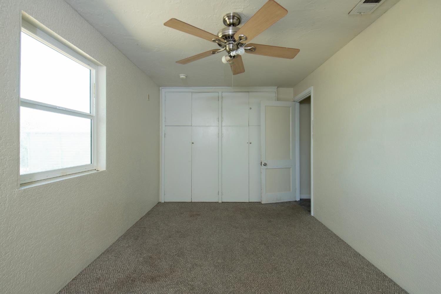 2319 E Vassar Ave, Fresno, CA 93703