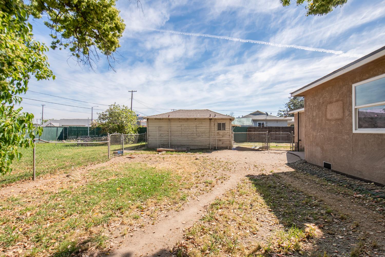 2319 E Vassar Ave, Fresno, CA 93703