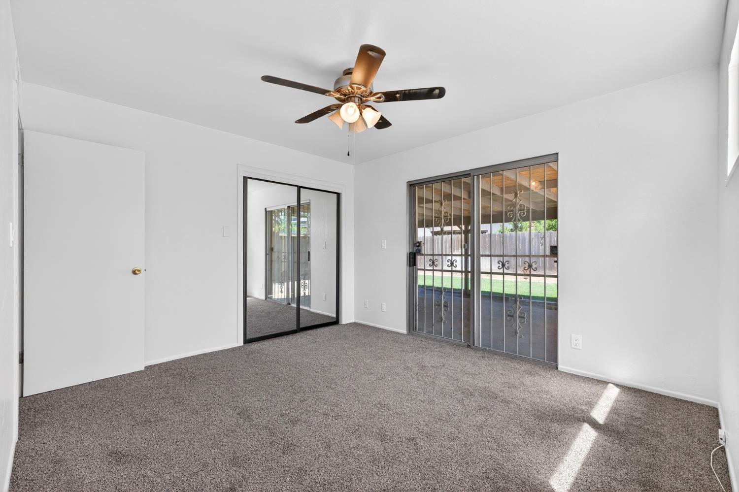 4462 N Van Dyke Ave, Fresno, CA 93705