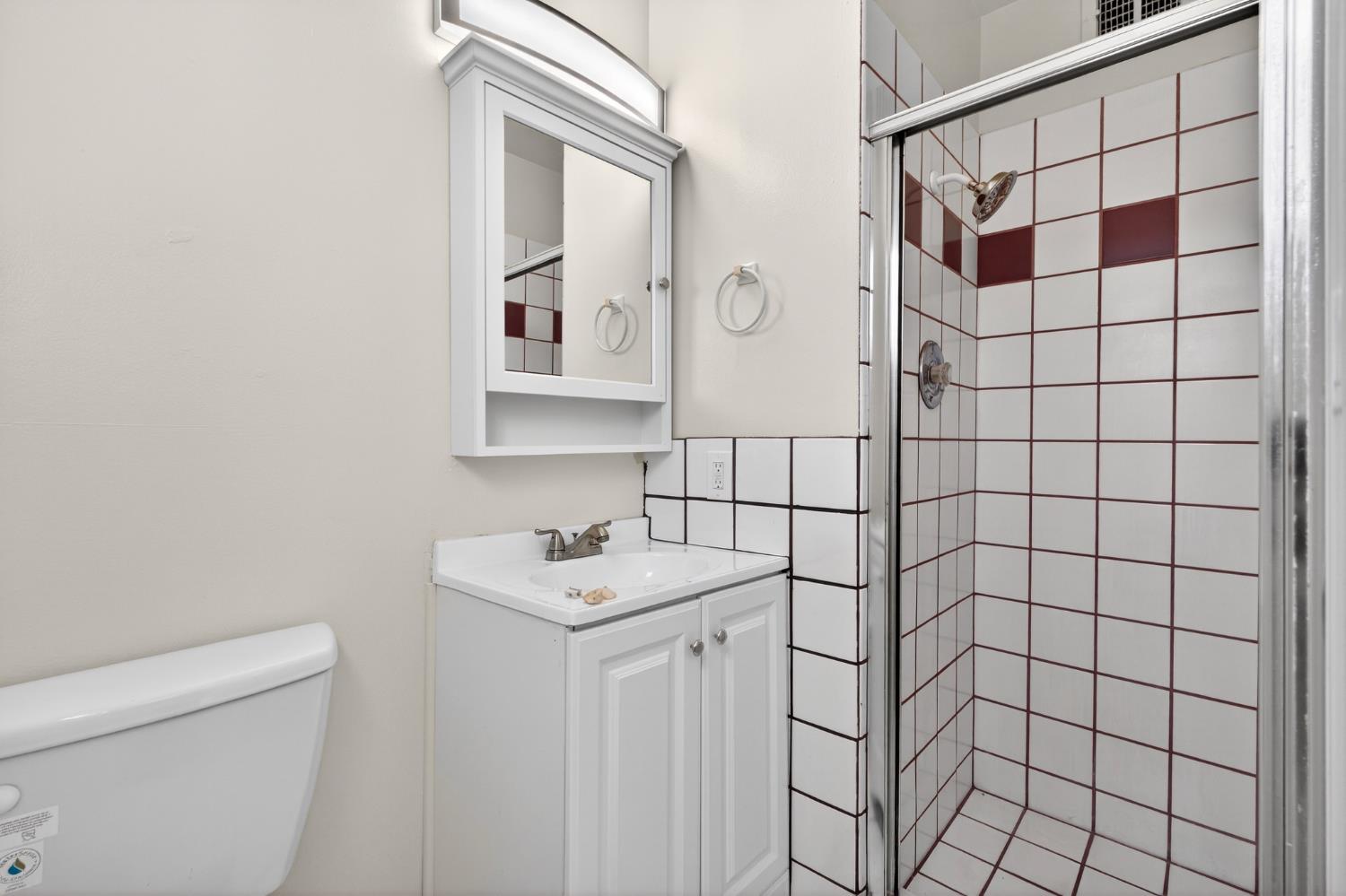 4462 N Van Dyke Ave, Fresno, CA 93705