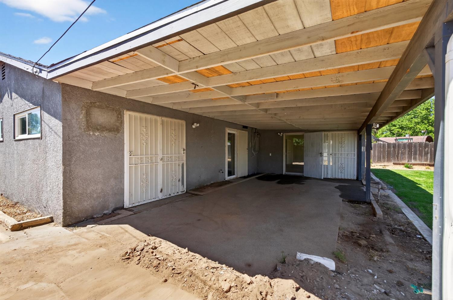 4462 N Van Dyke Ave, Fresno, CA 93705