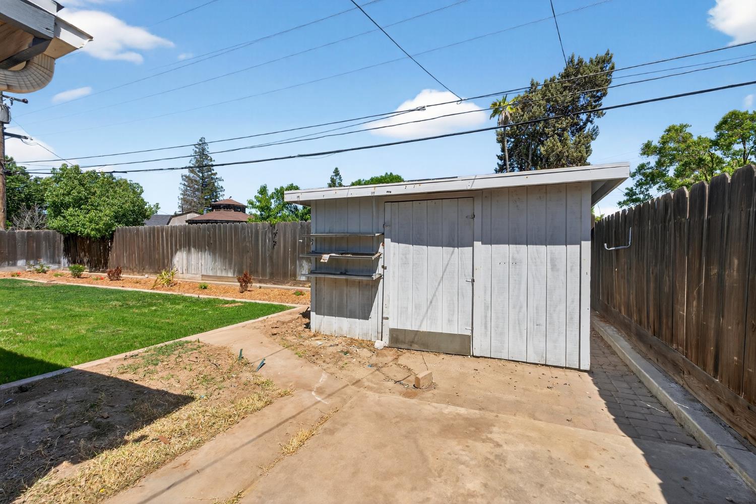 4462 N Van Dyke Ave, Fresno, CA 93705