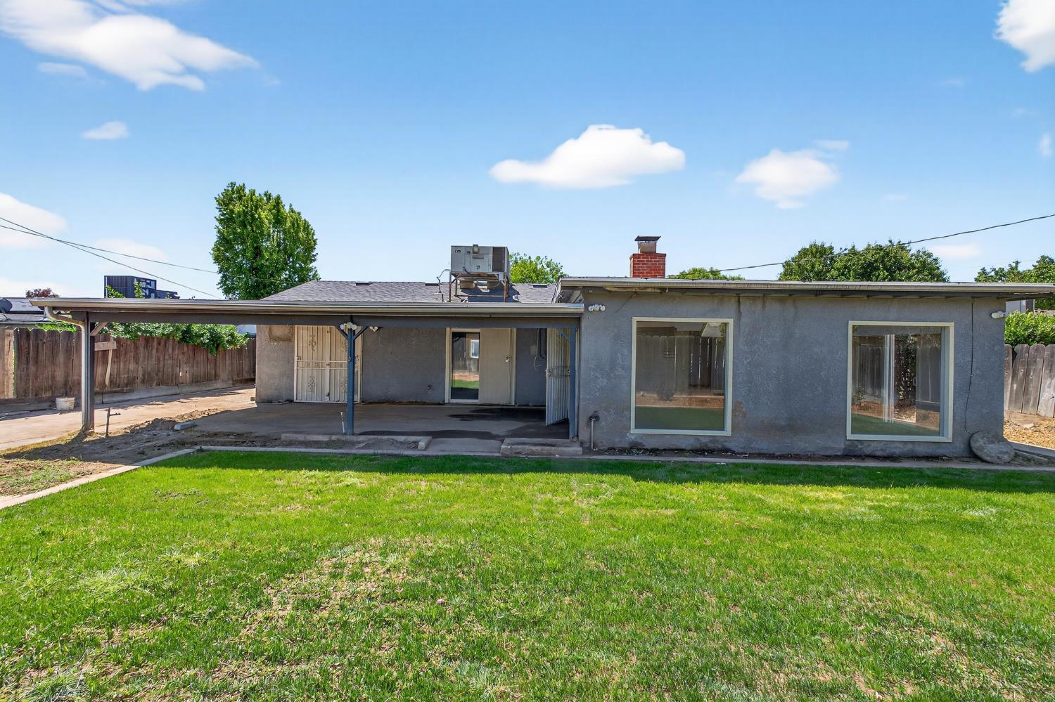 4462 N Van Dyke Ave, Fresno, CA 93705