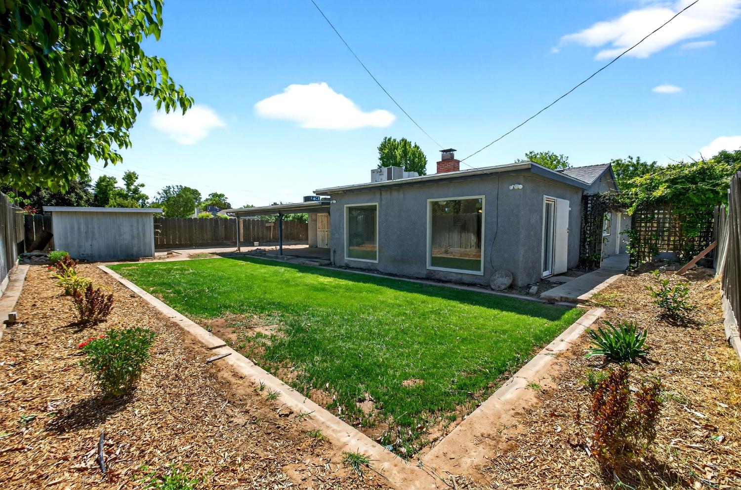 4462 N Van Dyke Ave, Fresno, CA 93705