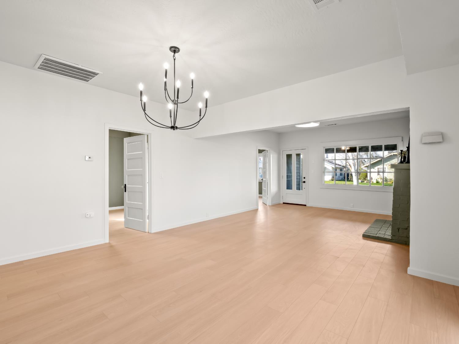 425 W Elm St, Hanford, CA 93230