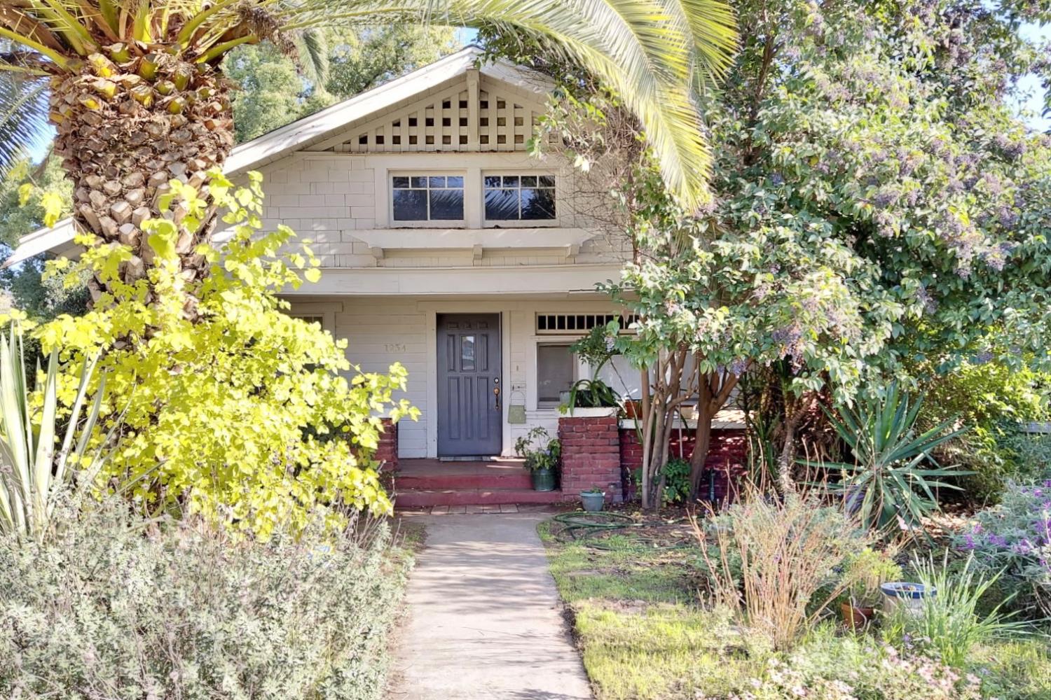 1234 N Del Mar Ave, Fresno, CA 93728