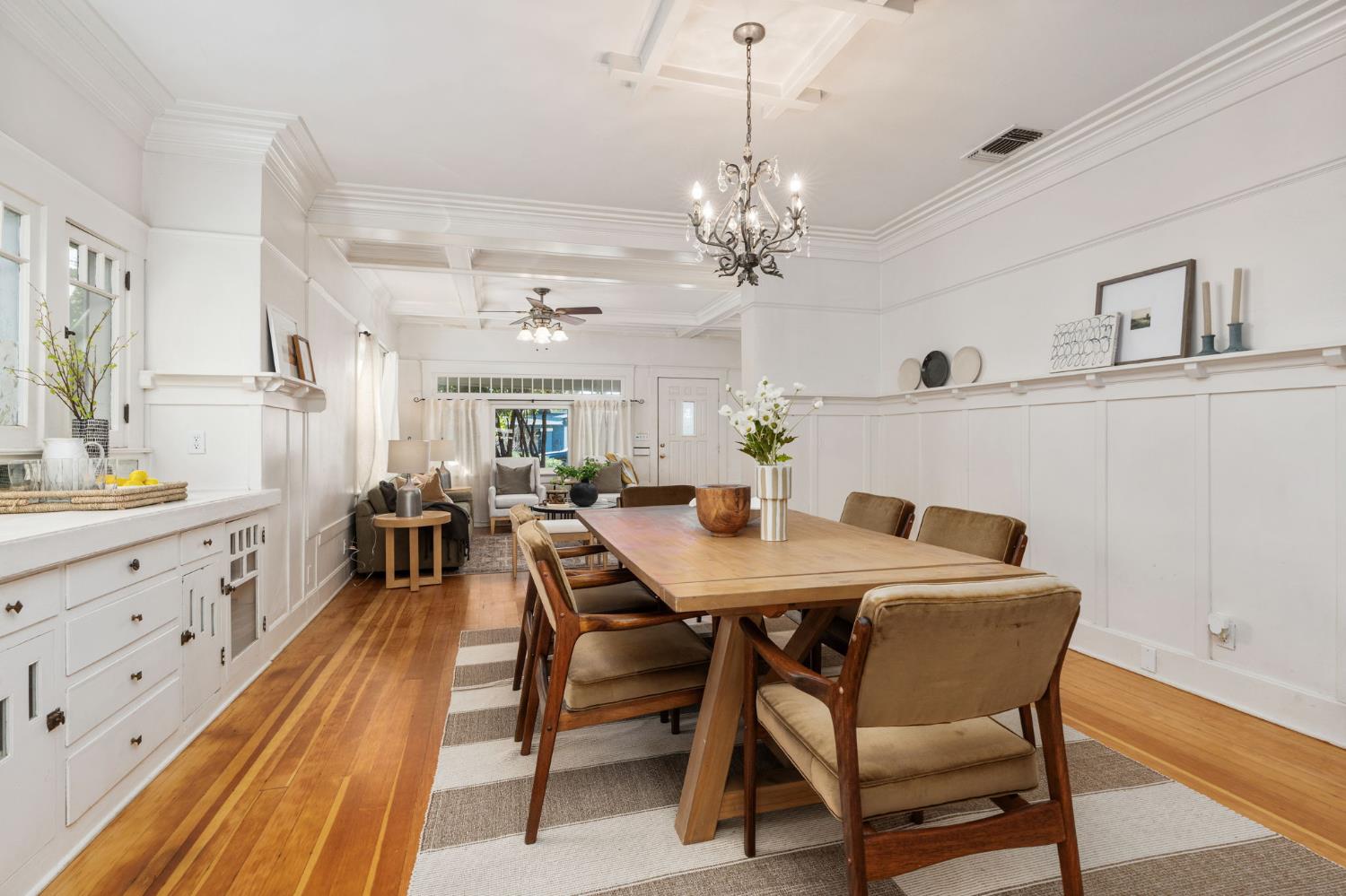 1234 N Del Mar Ave, Fresno, CA 93728