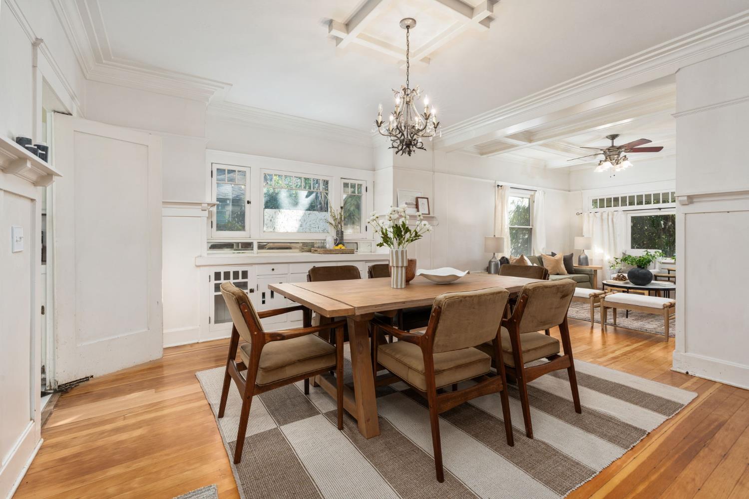 1234 N Del Mar Ave, Fresno, CA 93728