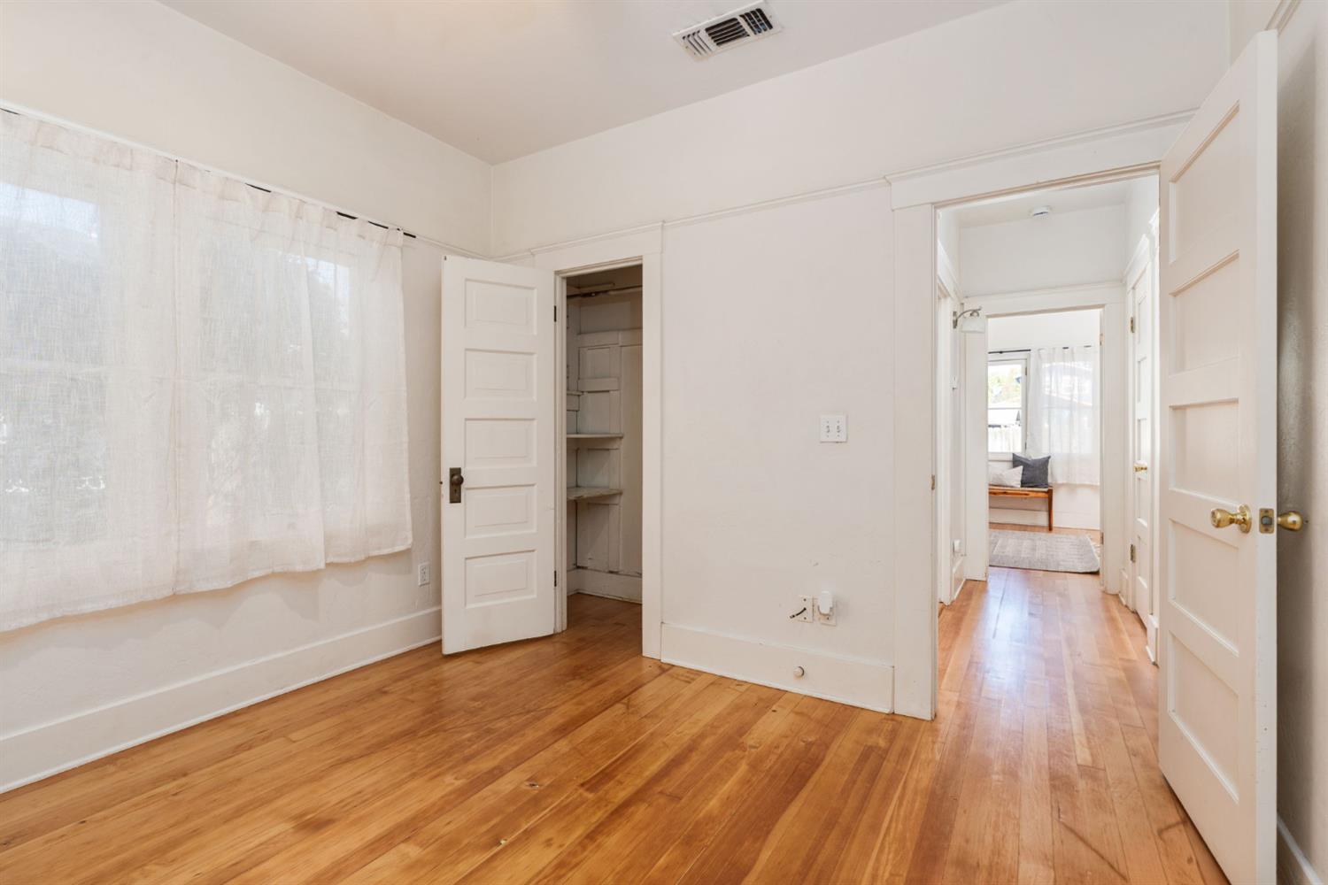 1234 N Del Mar Ave, Fresno, CA 93728