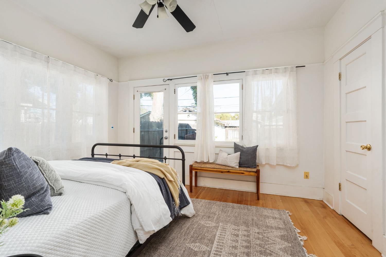 1234 N Del Mar Ave, Fresno, CA 93728