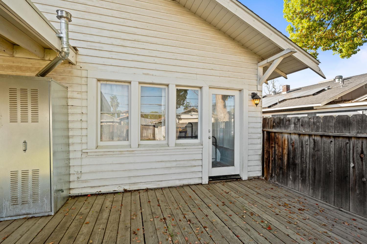 1234 N Del Mar Ave, Fresno, CA 93728