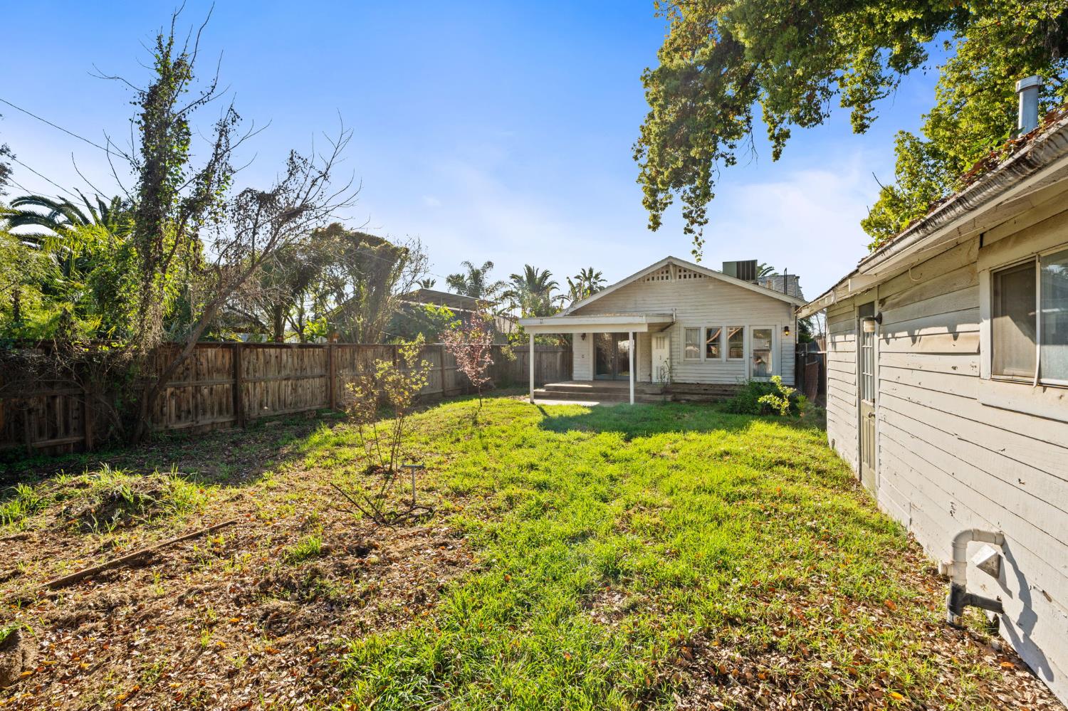 1234 N Del Mar Ave, Fresno, CA 93728