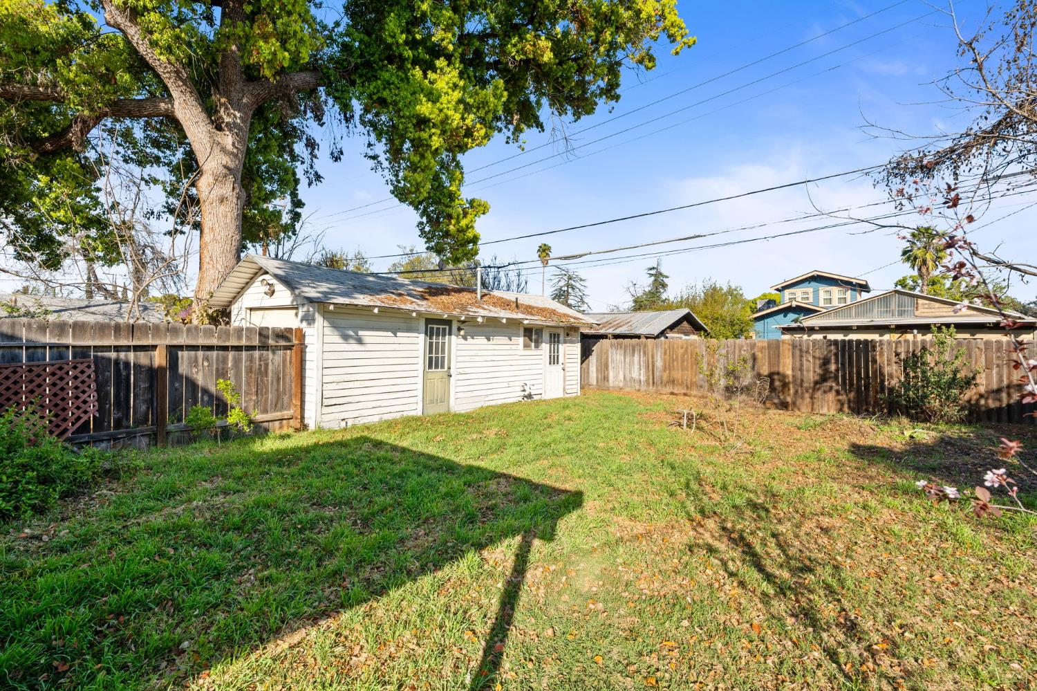 1234 N Del Mar Ave, Fresno, CA 93728