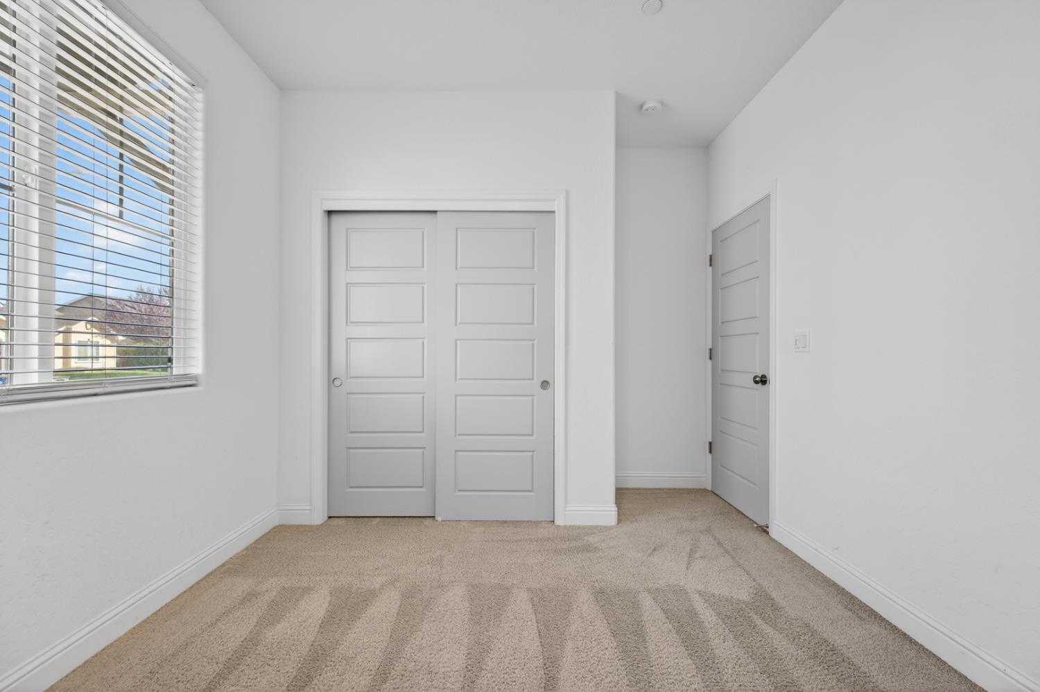 6591 E Liberty Ave, Fresno, CA 93727