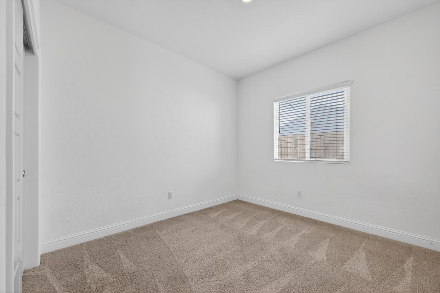 6591 E Liberty Ave, Fresno, CA 93727