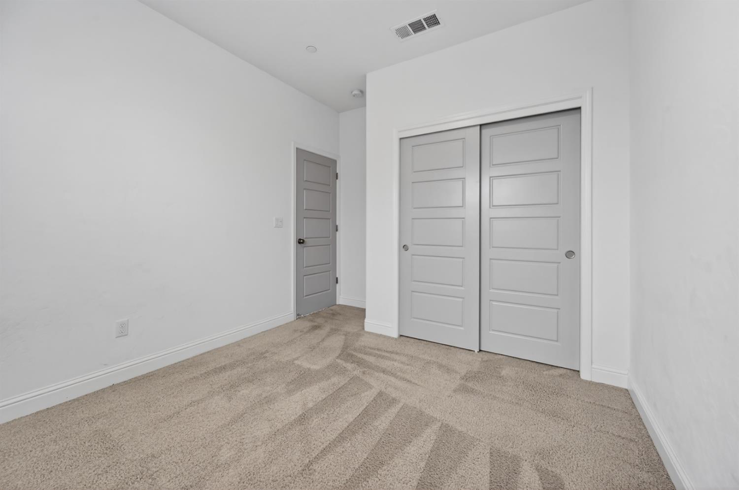 6591 E Liberty Ave, Fresno, CA 93727