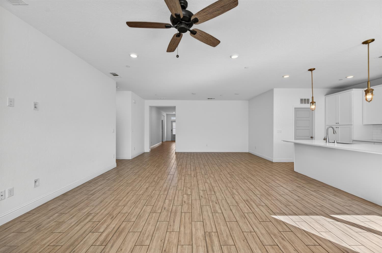 6591 E Liberty Ave, Fresno, CA 93727