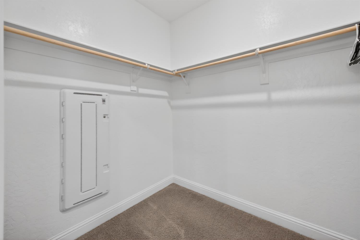 6591 E Liberty Ave, Fresno, CA 93727