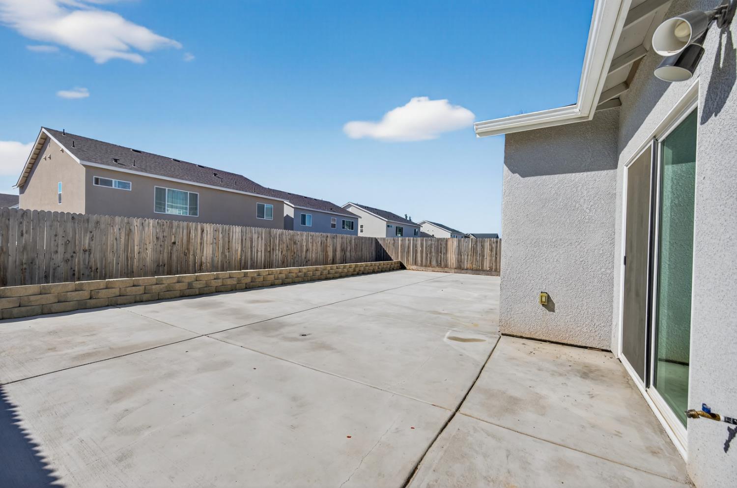 6591 E Liberty Ave, Fresno, CA 93727