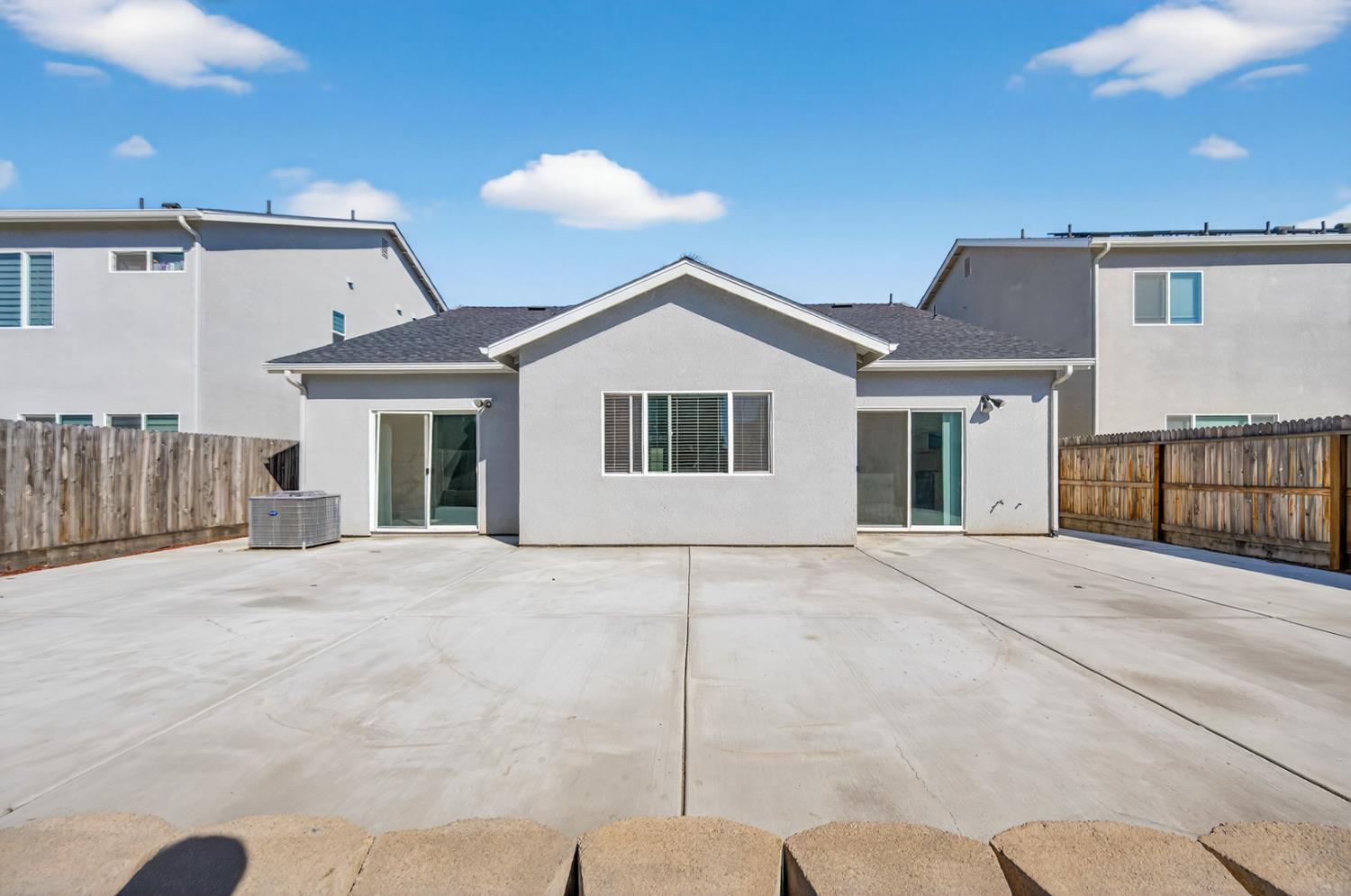 6591 E Liberty Ave, Fresno, CA 93727