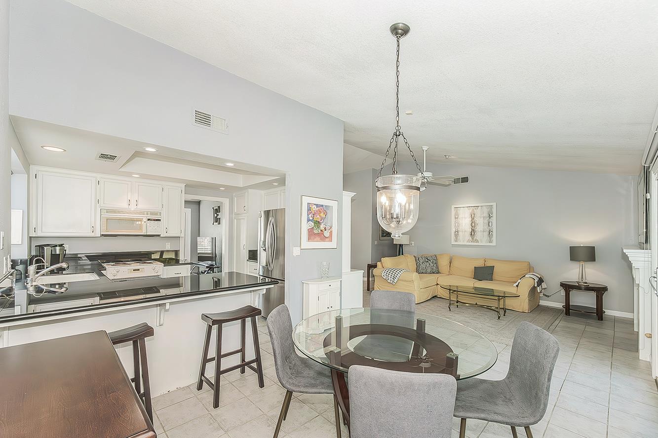 3276 W Spruce Ave, Fresno, CA 93711