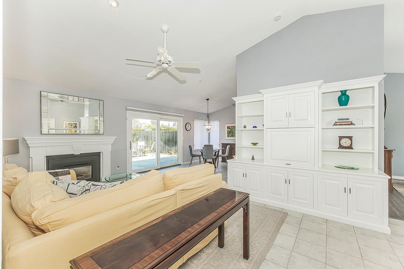 3276 W Spruce Ave, Fresno, CA 93711