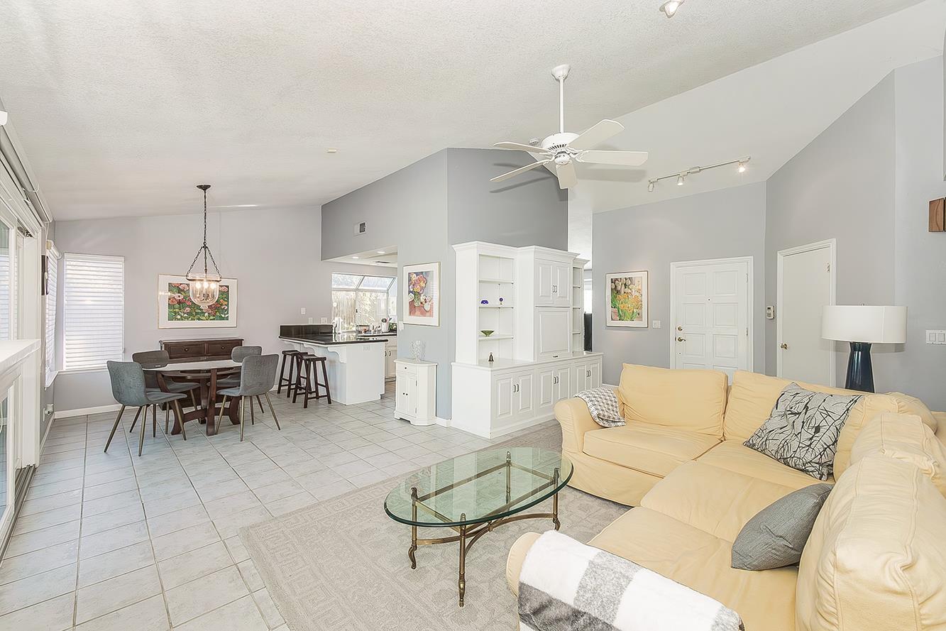 3276 W Spruce Ave, Fresno, CA 93711