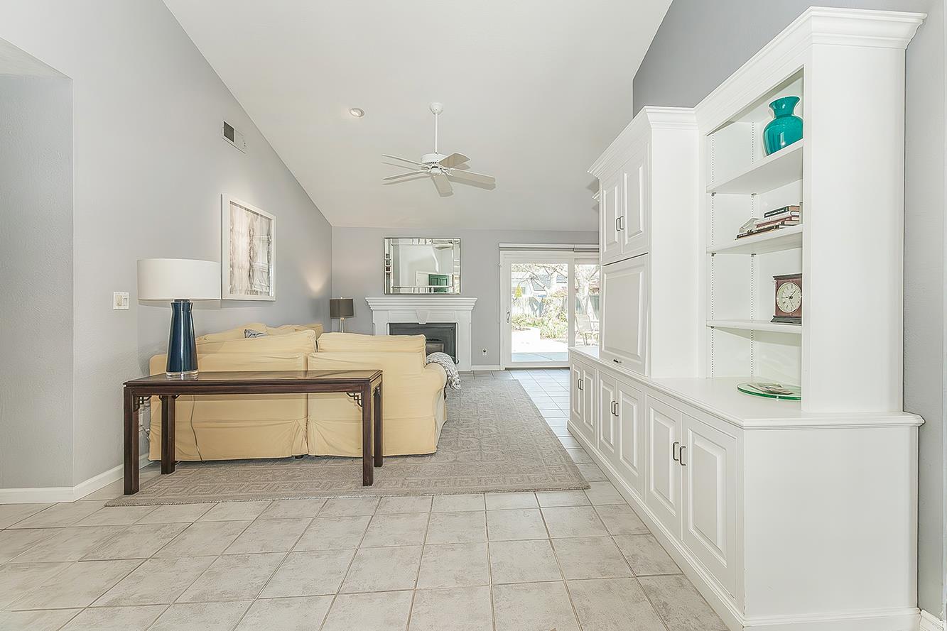 3276 W Spruce Ave, Fresno, CA 93711