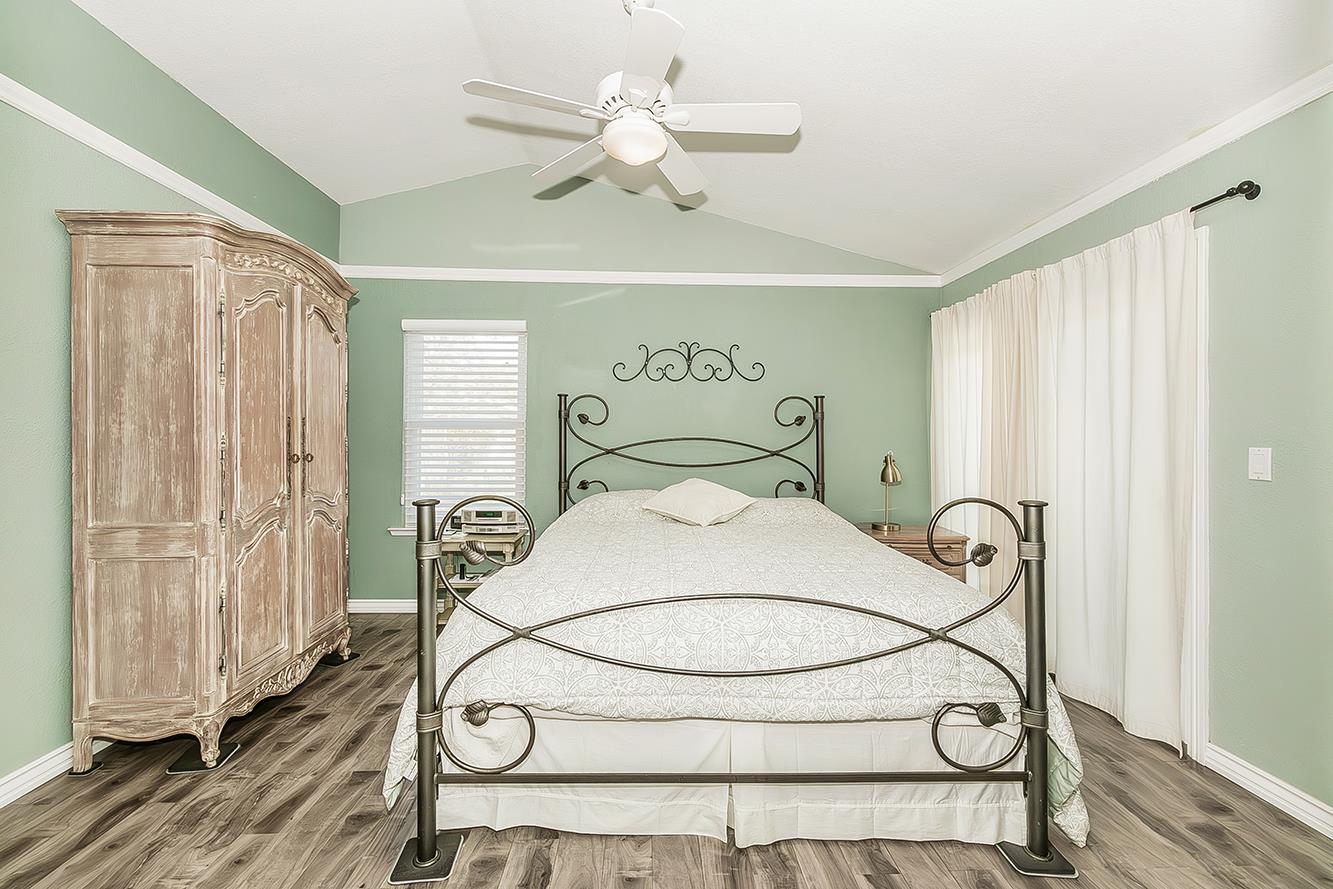 3276 W Spruce Ave, Fresno, CA 93711