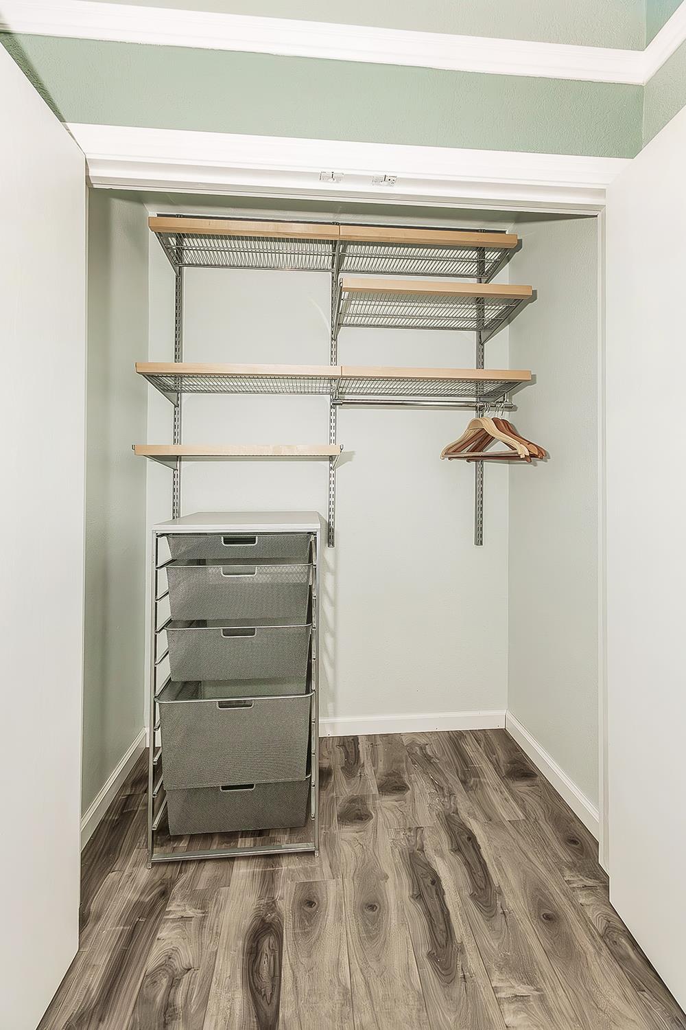 3276 W Spruce Ave, Fresno, CA 93711