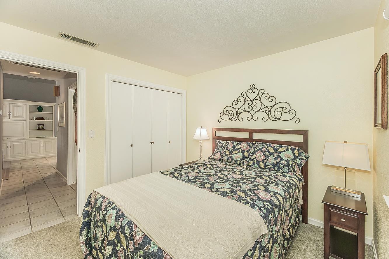 3276 W Spruce Ave, Fresno, CA 93711