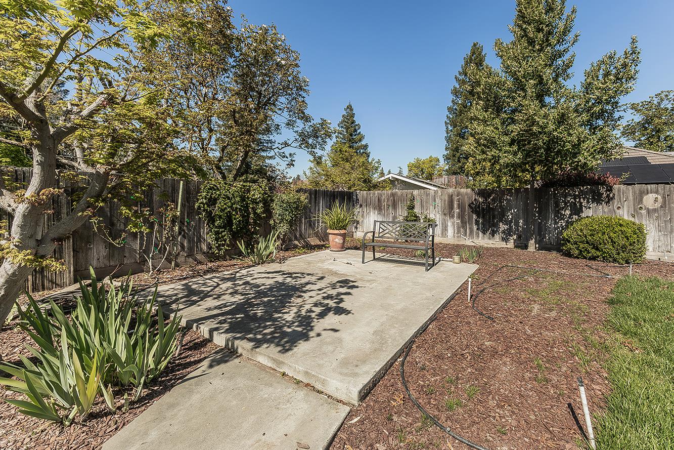 3276 W Spruce Ave, Fresno, CA 93711