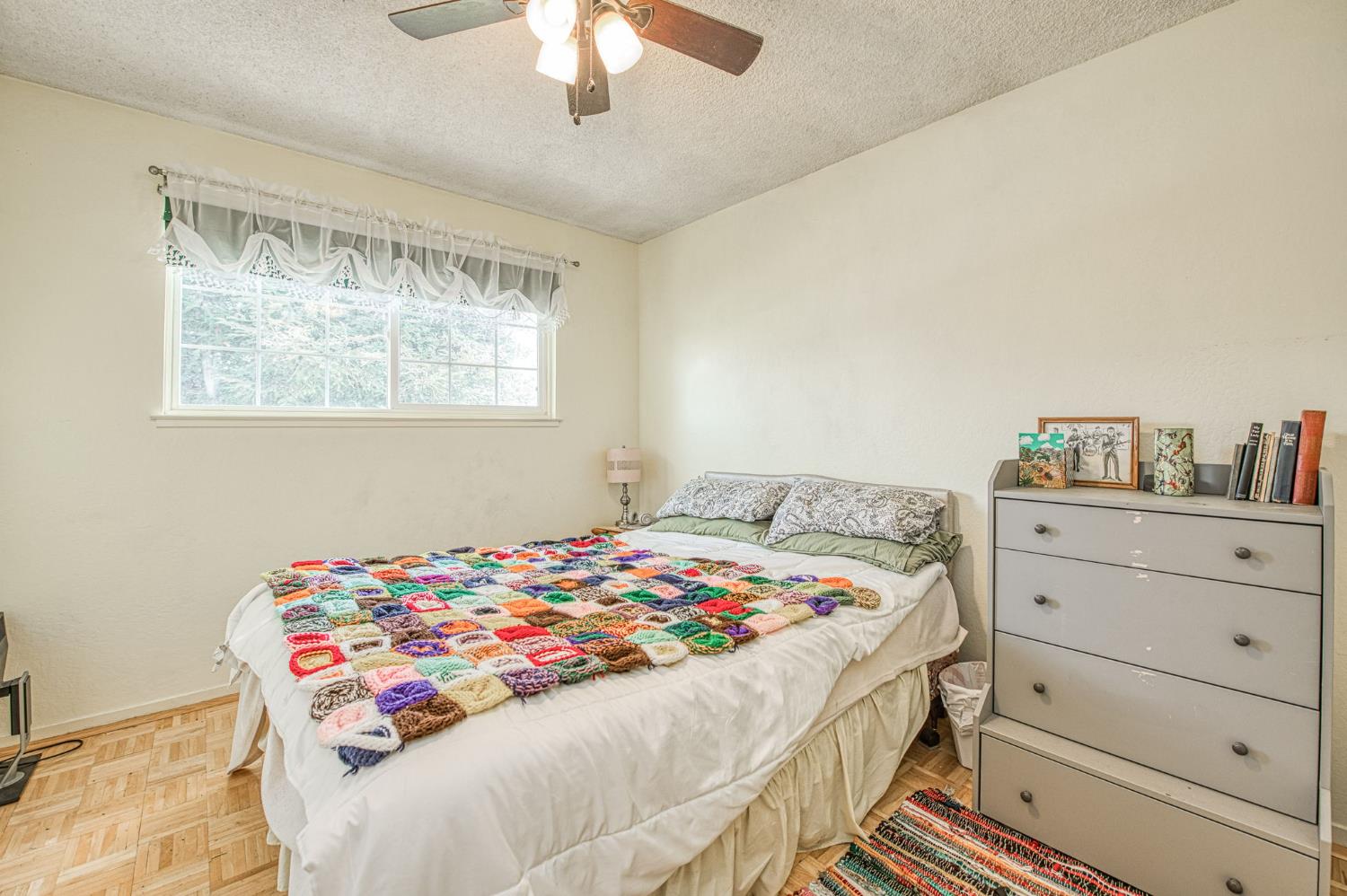 2306 Stanford Ave, Clovis, CA 93611