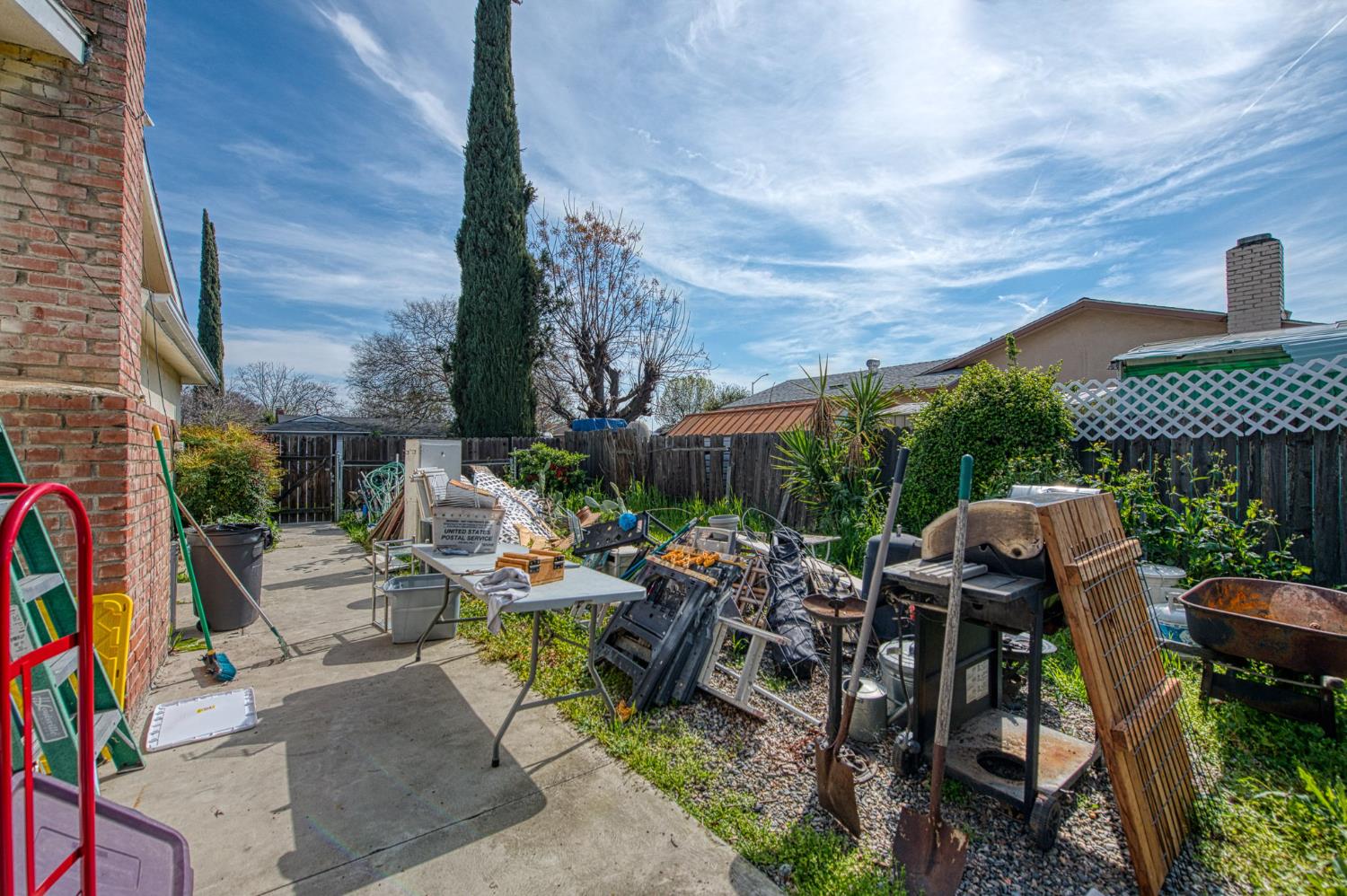 2306 Stanford Ave, Clovis, CA 93611