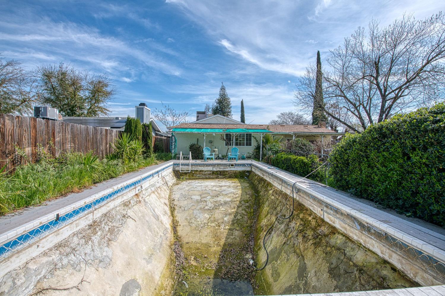 2306 Stanford Ave, Clovis, CA 93611