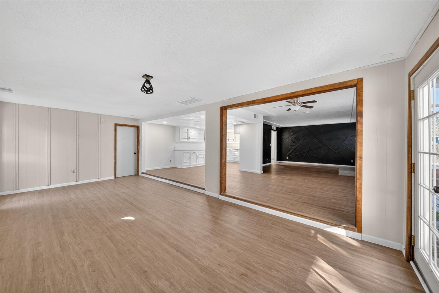 5675 E Ashlan Ave, Fresno, CA 93727