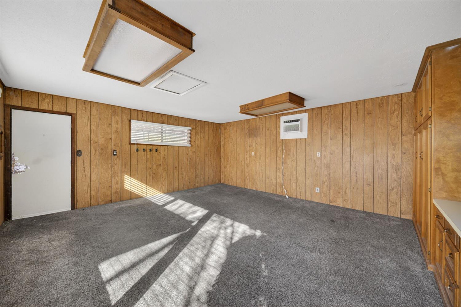 5675 E Ashlan Ave, Fresno, CA 93727