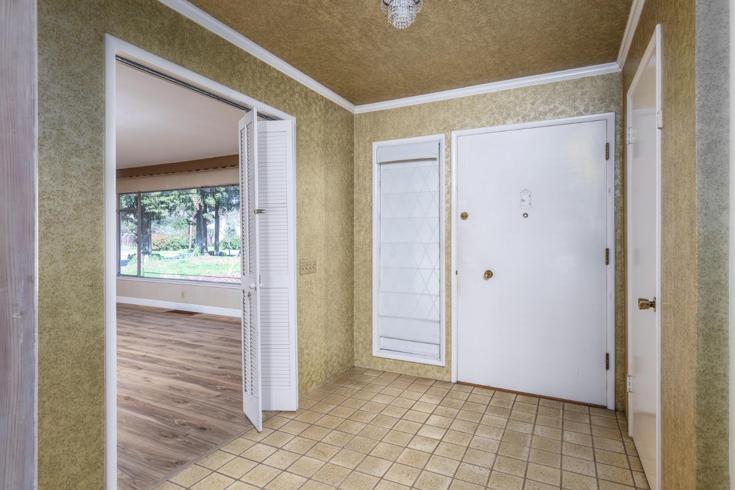 805 Lyon Ave, Sanger, CA 93657